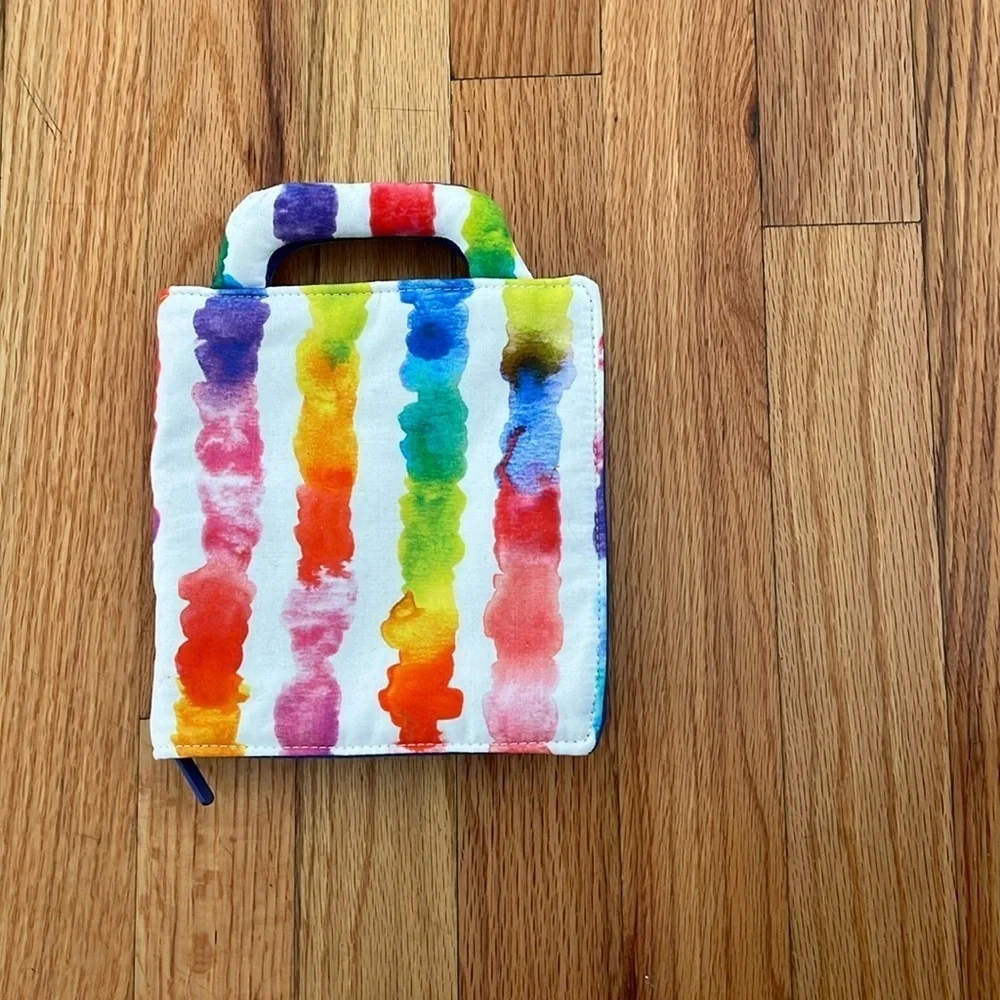 LOVEVERY anywhere art kit from the helper set